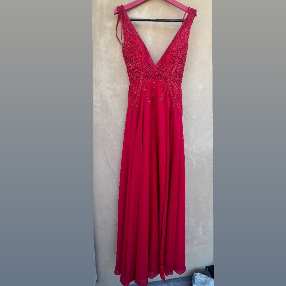 GB Social Deep V-Neck Applique Bodice Red Ballgown - Picture 17 of 17